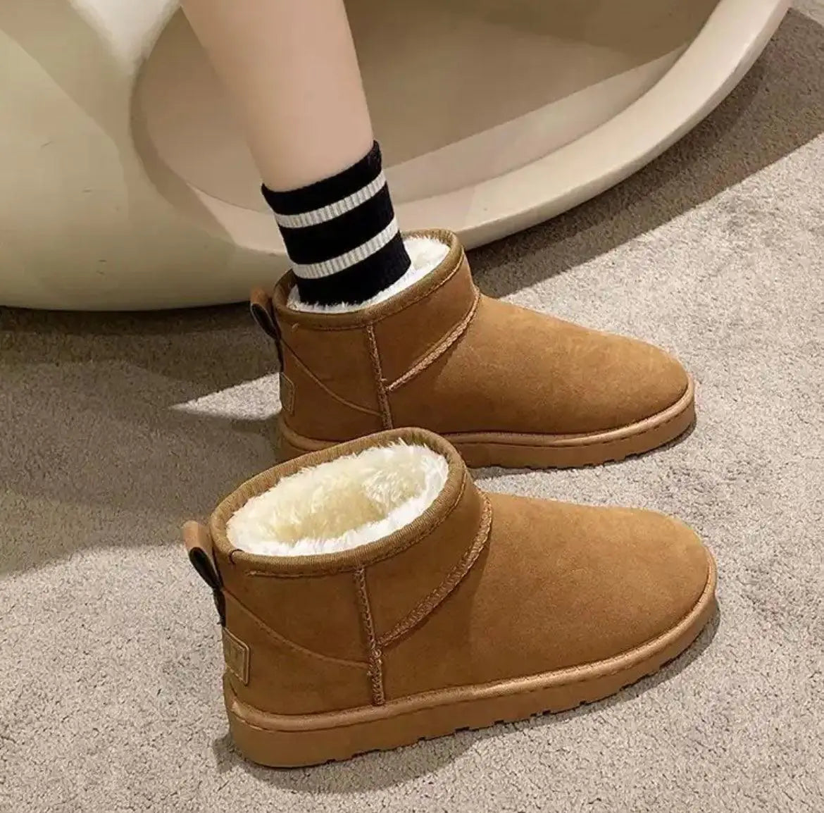 Lux Classic Mini Boots brown color