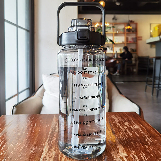 Transparent leakproof water bottle with straw